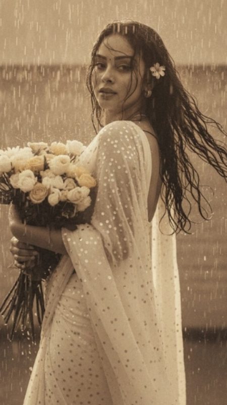 a girl with saree and holding boquet 3 a girl with saree and holding boquet 3